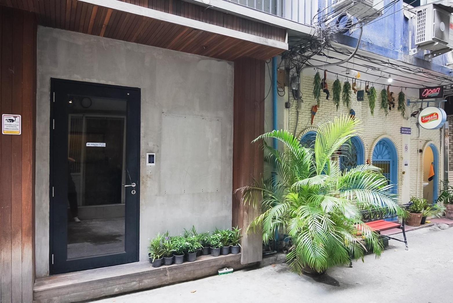 โกอินน์ สีลม - สถานีรถไฟฟ้าเซนต์หลุยส์ Go Inn Silom - Bts Saint Louis Бангкок Экстерьер фото